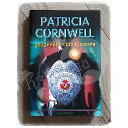 Gnijezdo stršljenova Patricia Cornwell