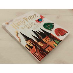 official-harry-potter-baking-book-76939-x251-90_61227.jpg