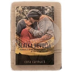 Slatka nevolja 1 Cora Carmack / otpis