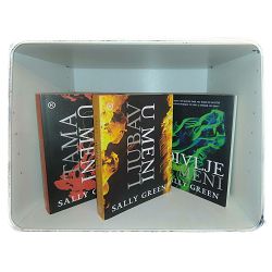 Tama u meni/ Divlje u meni/ Ljubav u meni Sally Green 